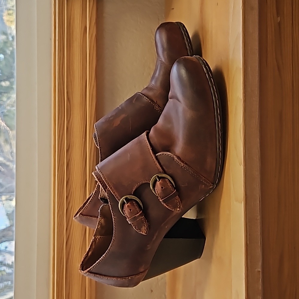Women's Born Heeled Ankle Boots